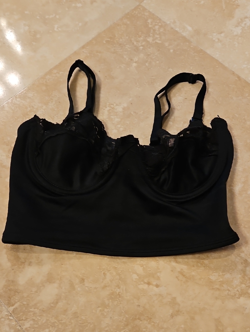 BodySlimmers By NANCY GANZ Mid-line Lace-Trim Underwire Bra Top in Black